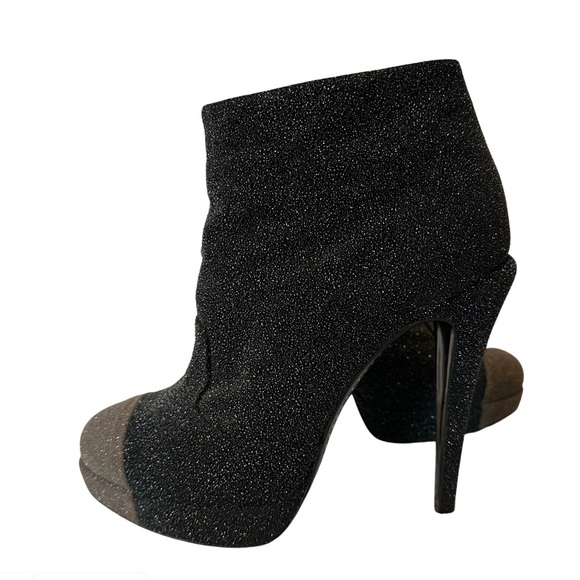 Chanel glitter cap toe bootie - size 37.5 - Picture 3 of 9
